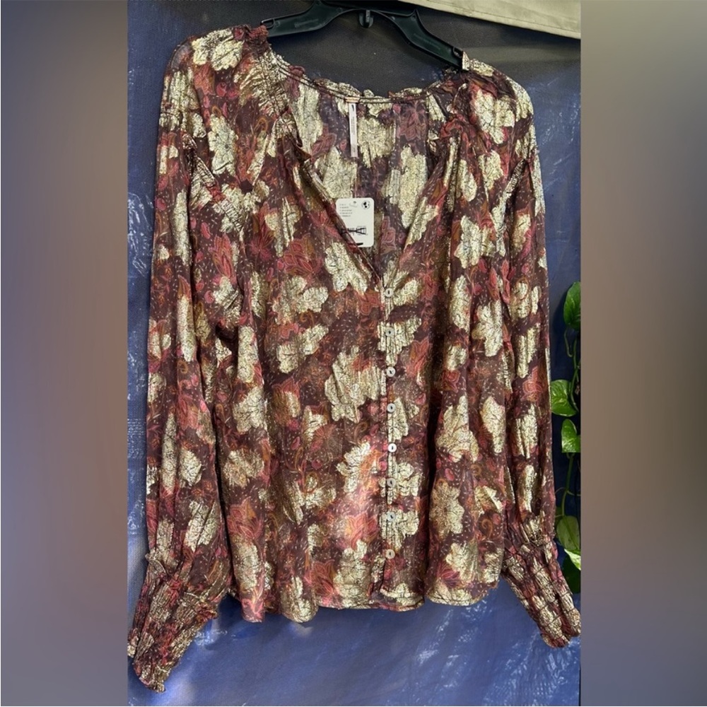 Free people Scorpio top
B1 - Picture 6 of 6